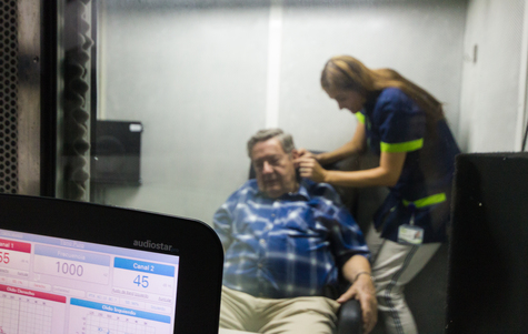 Realizando pruebas de audición